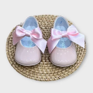 Bambolina in vernice con Fiocco Panyno