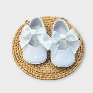 Bambolina in vernice con Fiocco Panyno